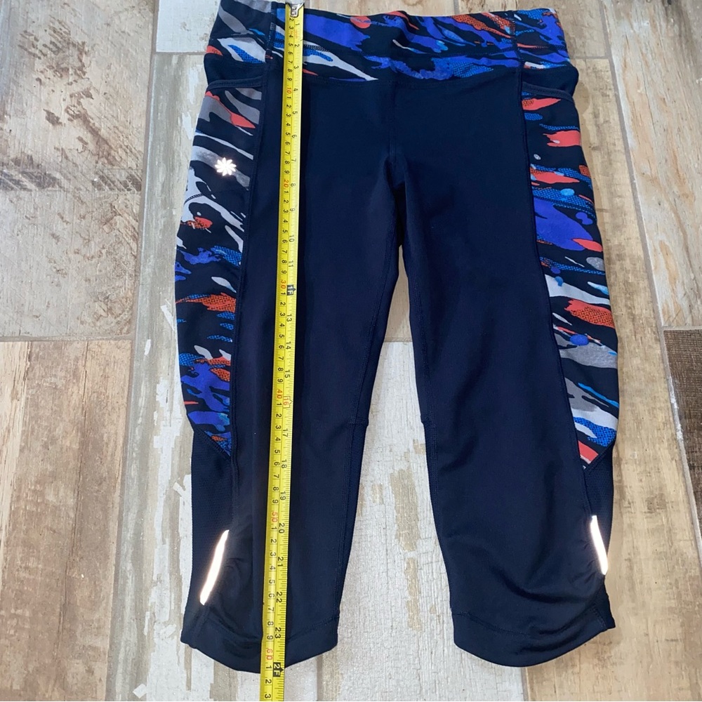 Athleta Leggings Yoga Pants Capri Womens Small Blue Spliced Fire Be Free Knicker - Picture 2 of 9